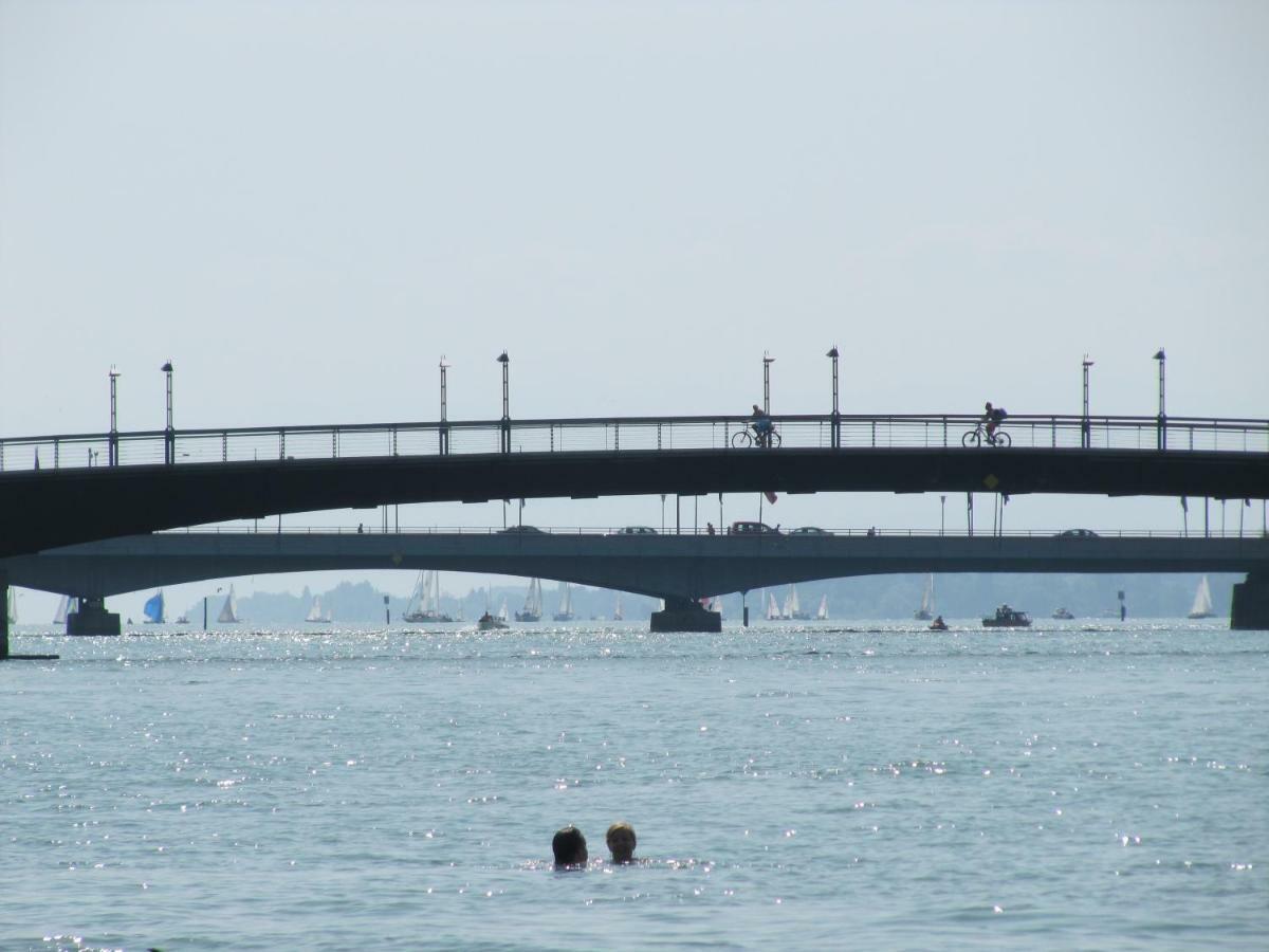 Ferienwohnung Lac 康斯坦茨 外观 照片